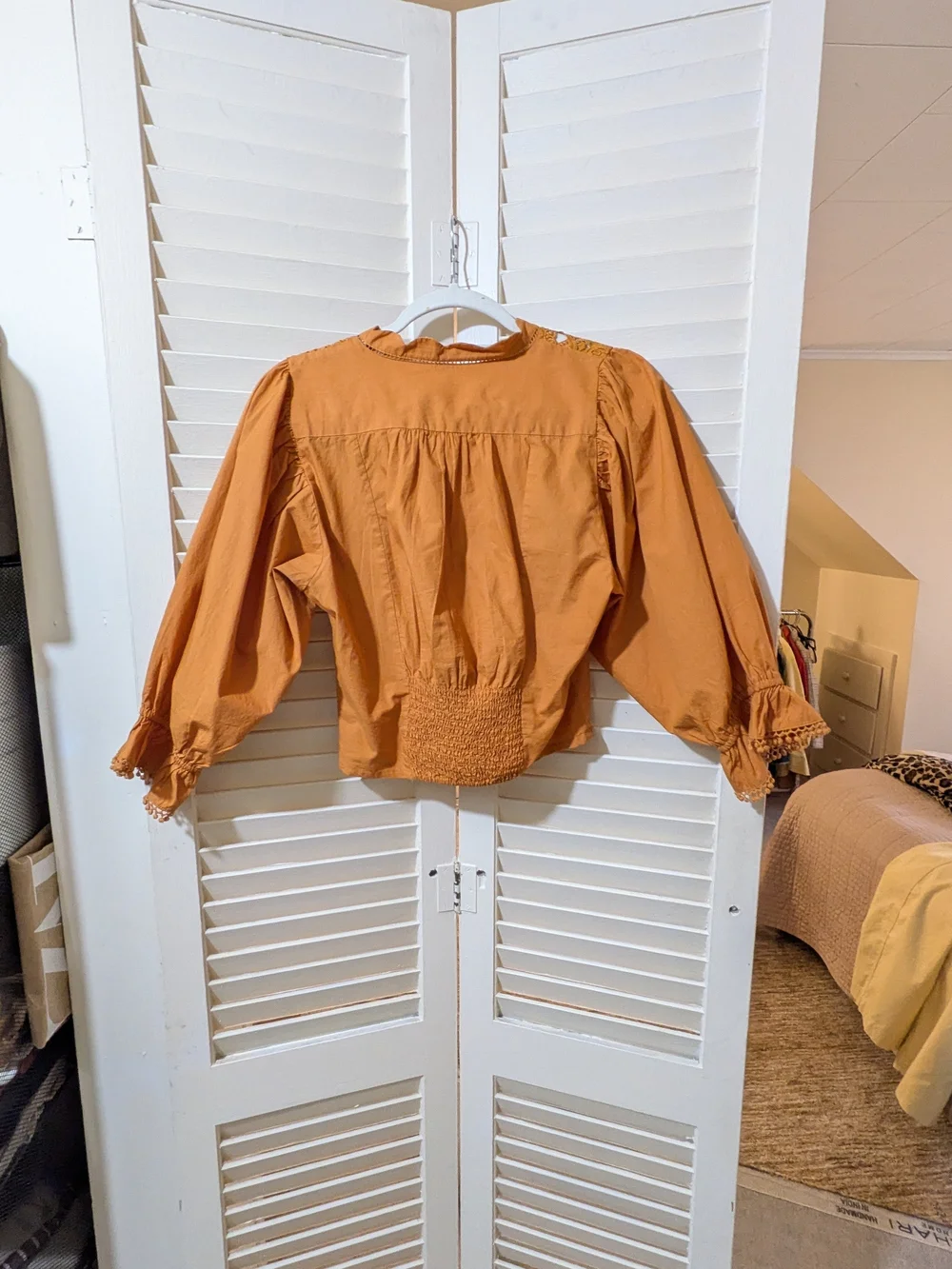 Women's Embroidered Puff-Sleeve Blouse - Rust